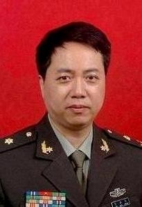 黄振平